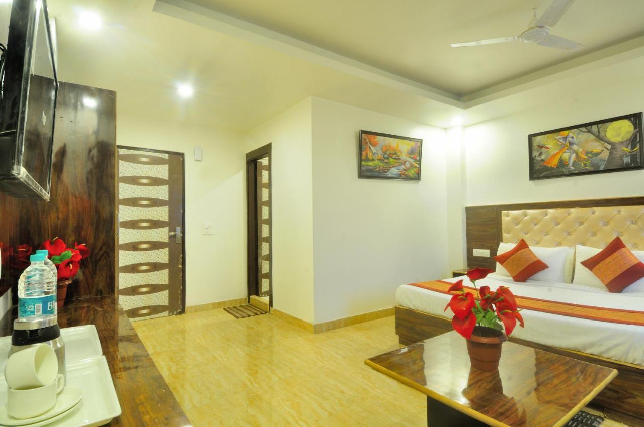 Hotel Noida Delight Zewnętrze zdjęcie