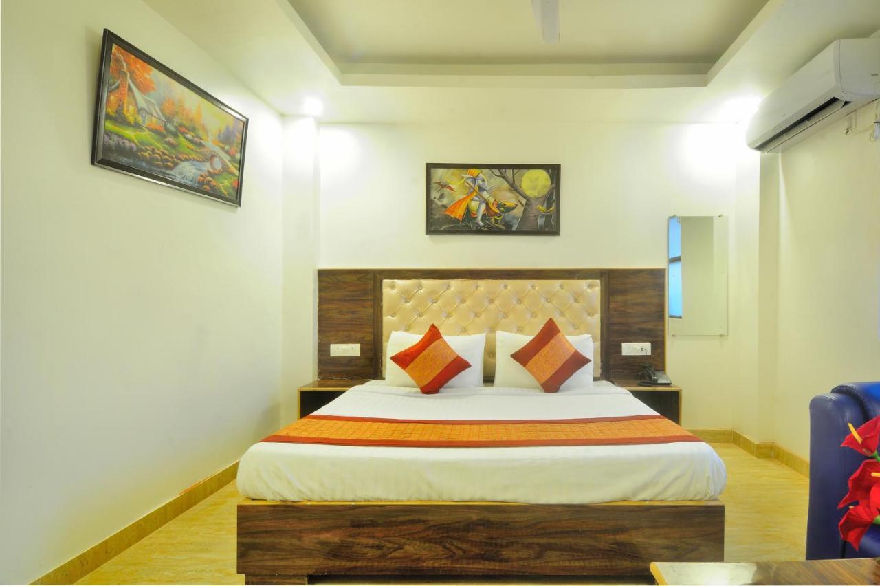 Hotel Noida Delight Zewnętrze zdjęcie